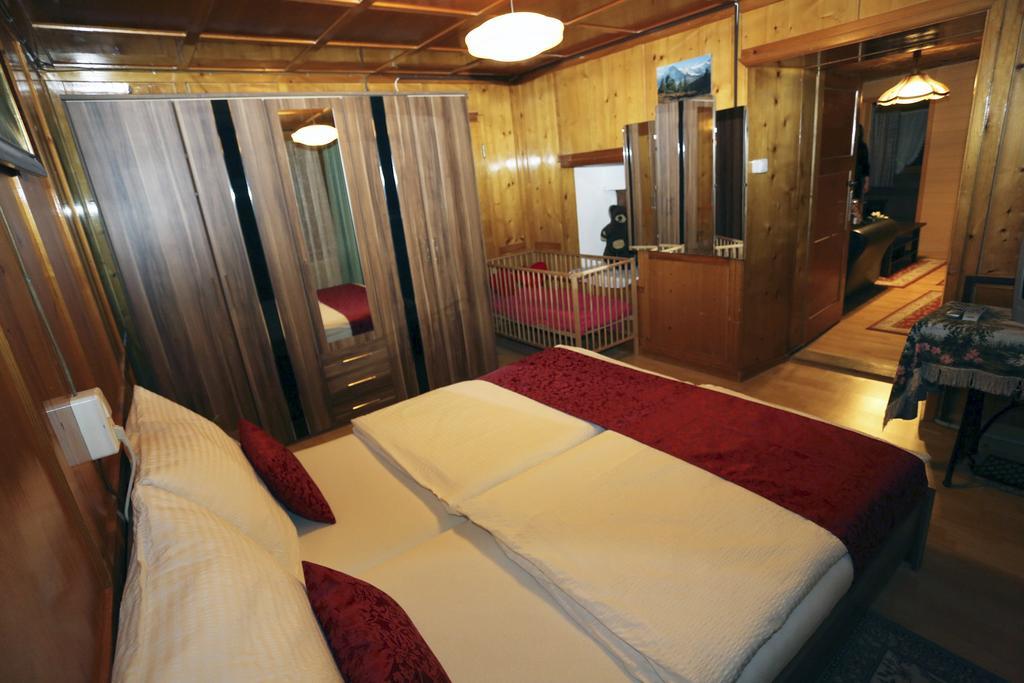 Ferienhaus Wechner Häselgehr エクステリア 写真